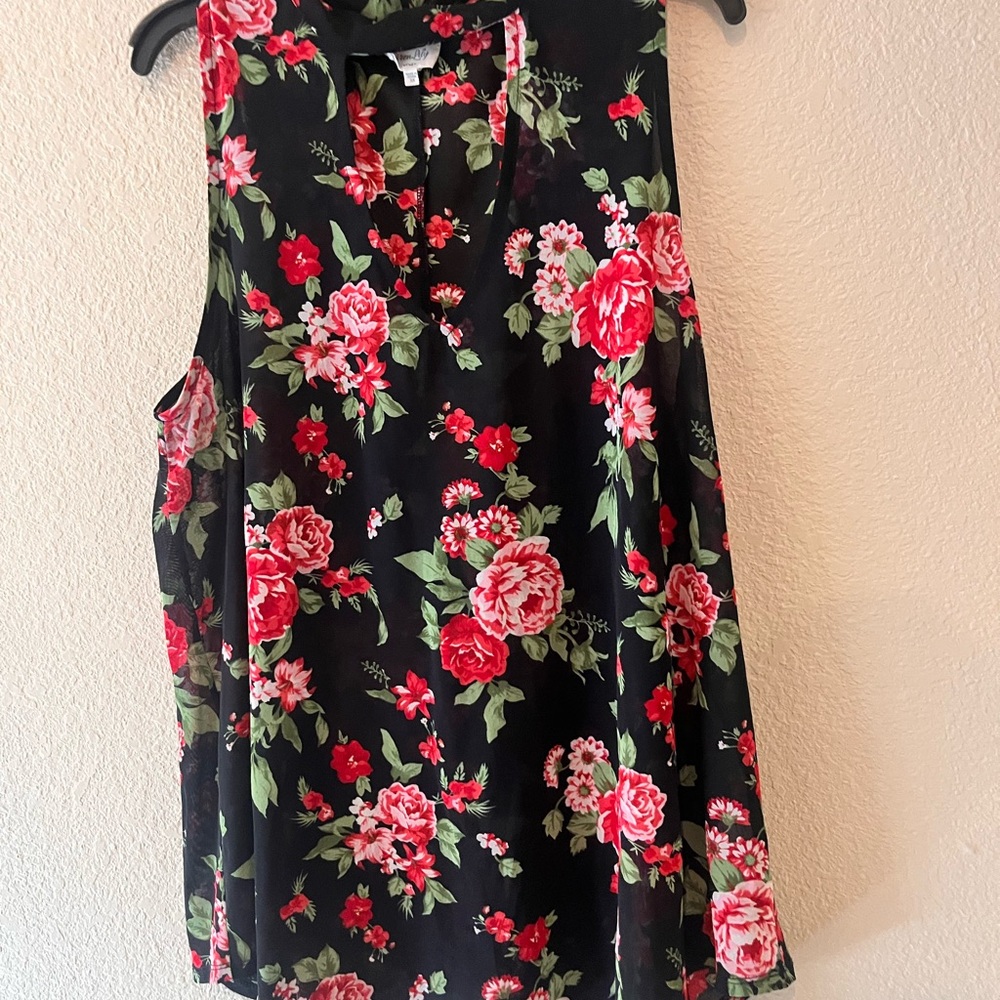 Siren Lily Black and Pink Sleeveless Blouse with Collar neck